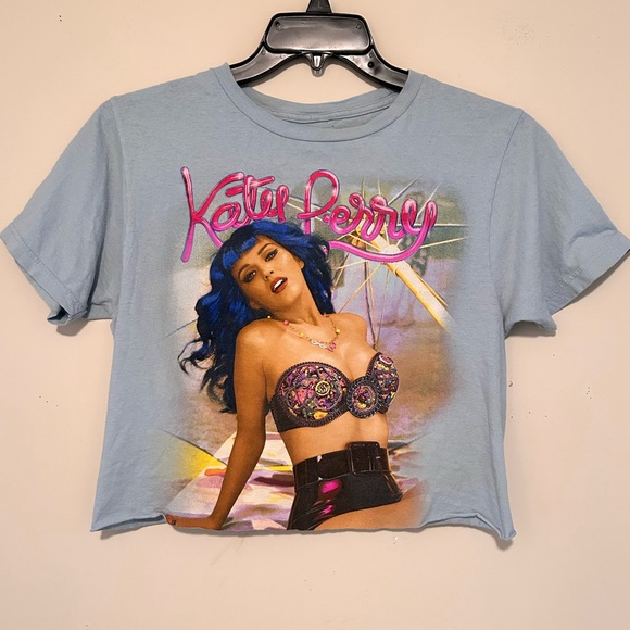 Size small blue cropped Katy Perry t-shirt - Picture 1 of 4